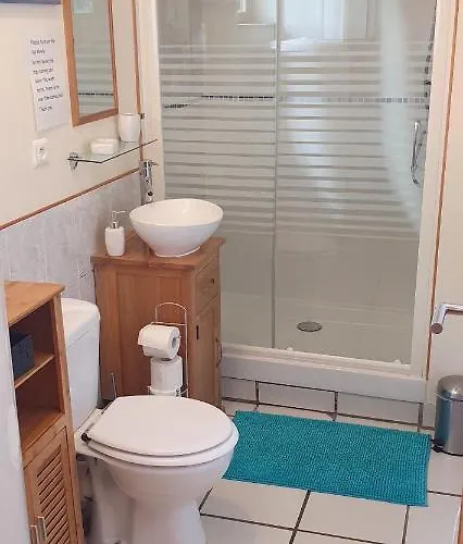 Sleeps 5 With Private * Montrollet